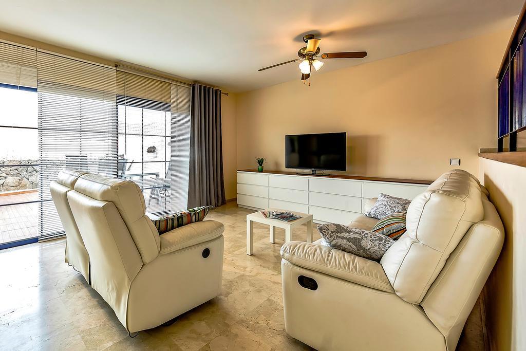 Beautiful House In Club De Mar Apartment Palm-mar Ngoại thất bức ảnh